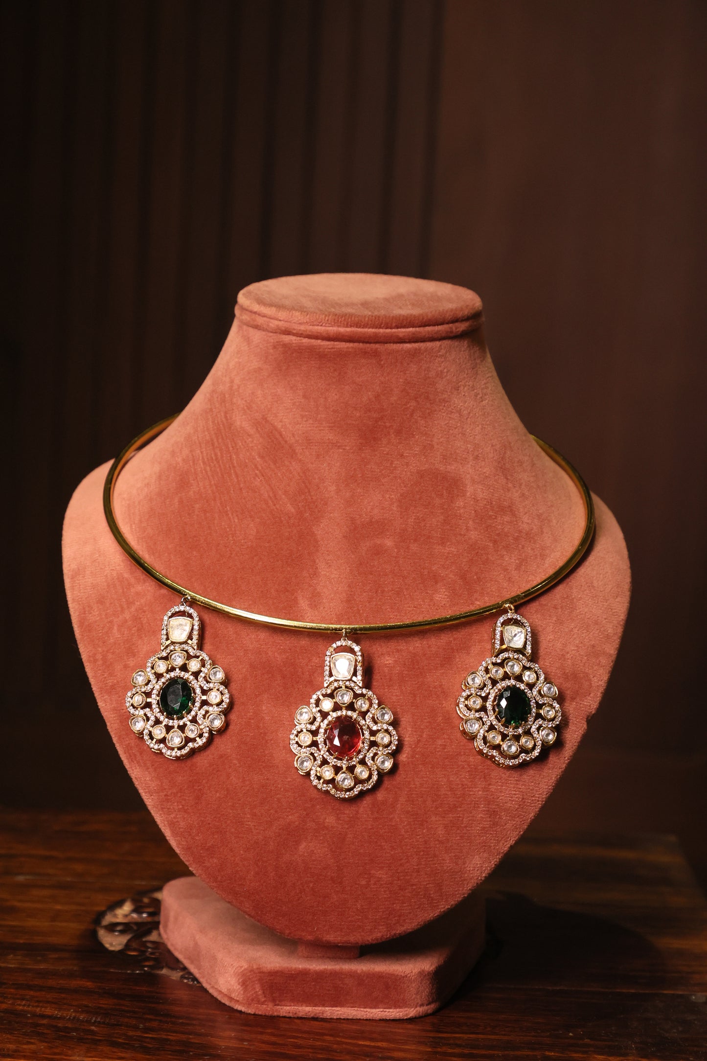 Aarohi - Polki Hasli with Earrings