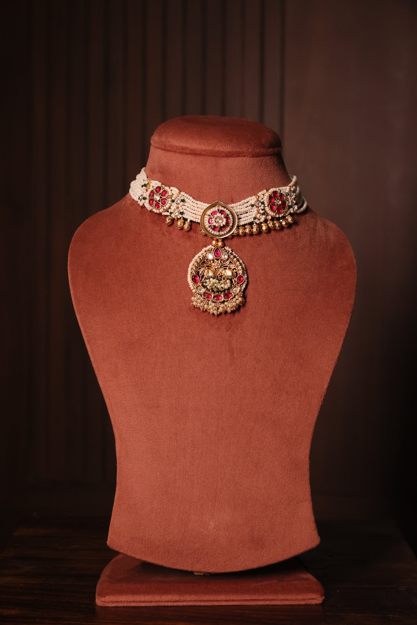 Aarohi - Pearl and Temple Choker with Earrings