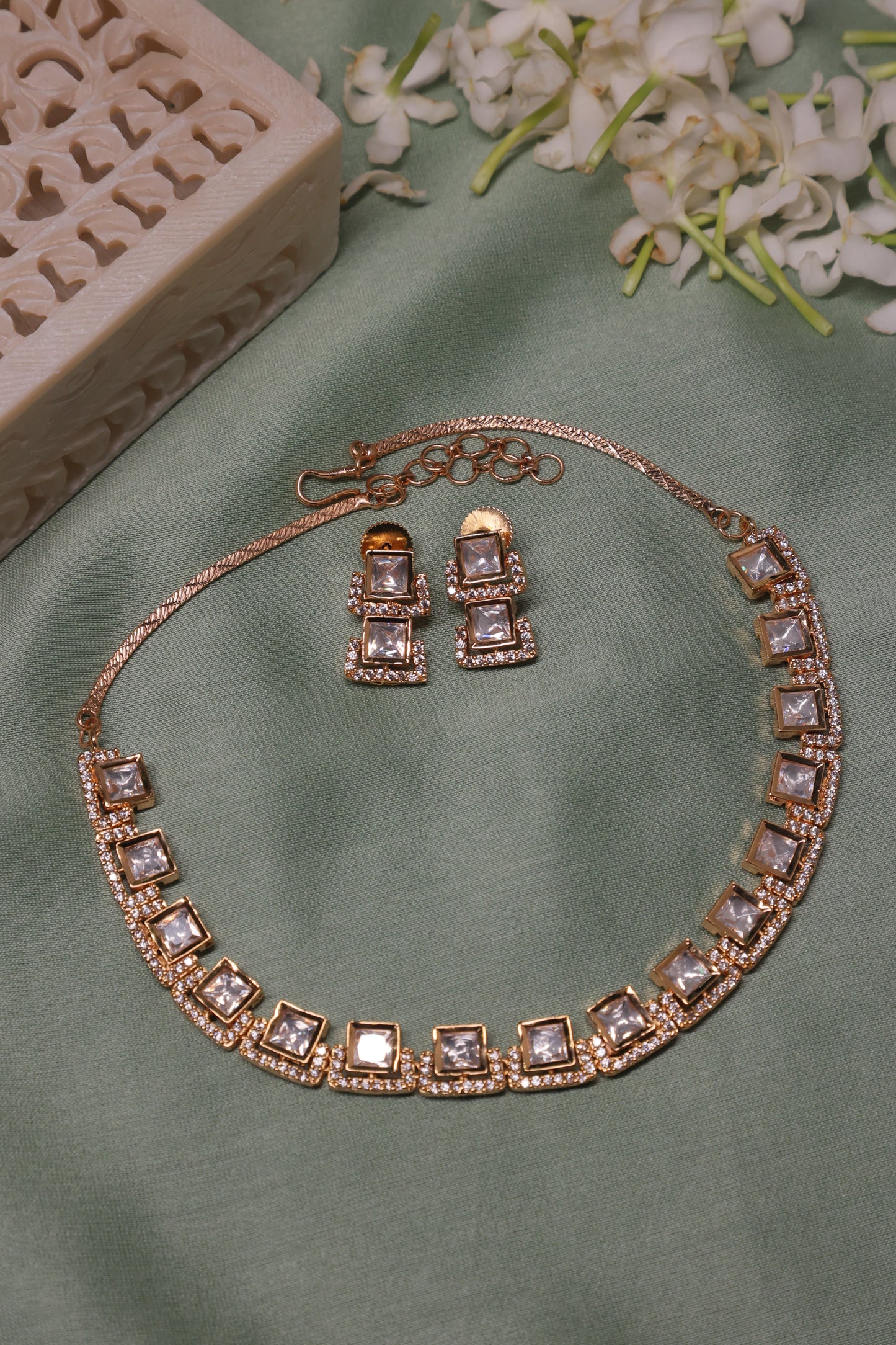 Noor - Square Polki Necklace with Earrings