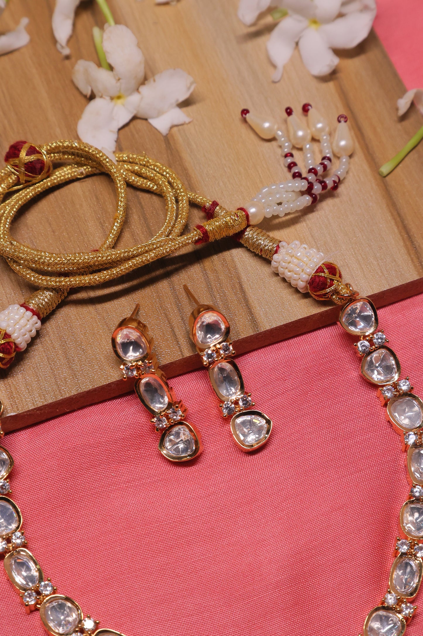 Noor - Single Line Polki Necklace with Earrings