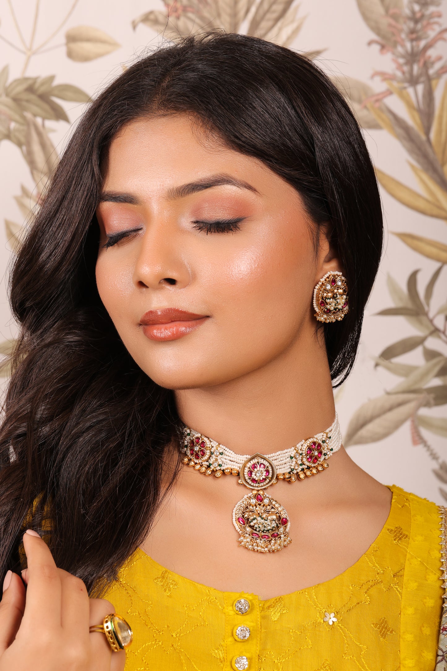 Aarohi - Pearl and Temple Choker with Earrings