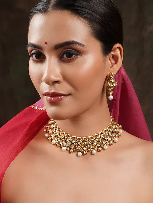 Traditional Kundan Necklace with Earrings