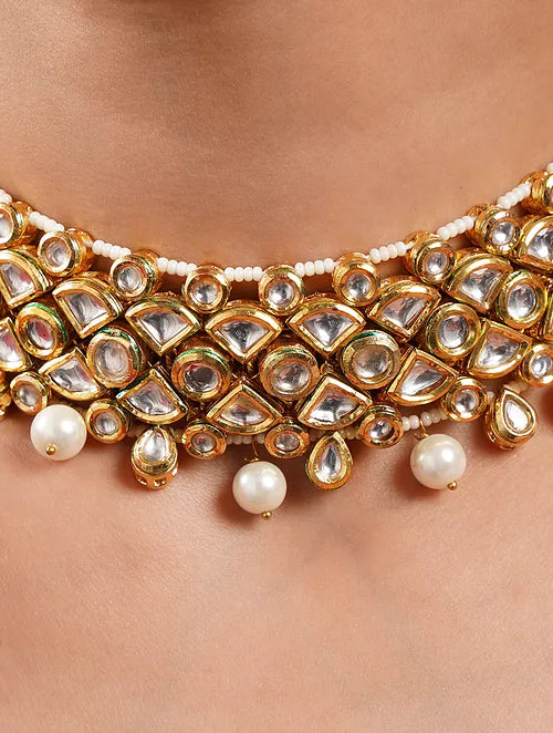 Traditional Kundan Necklace with Earrings