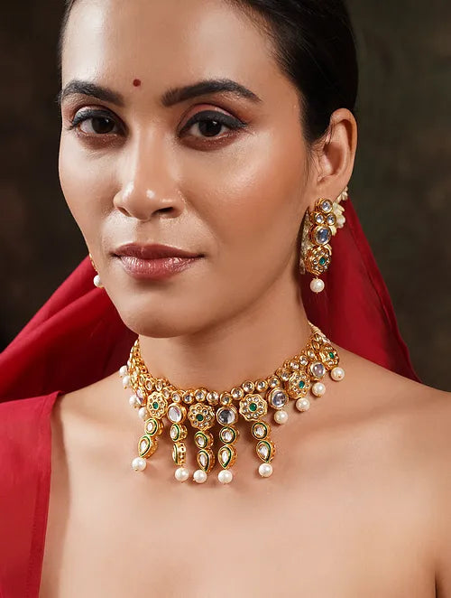 Elegant Kundan Choker with Earrings