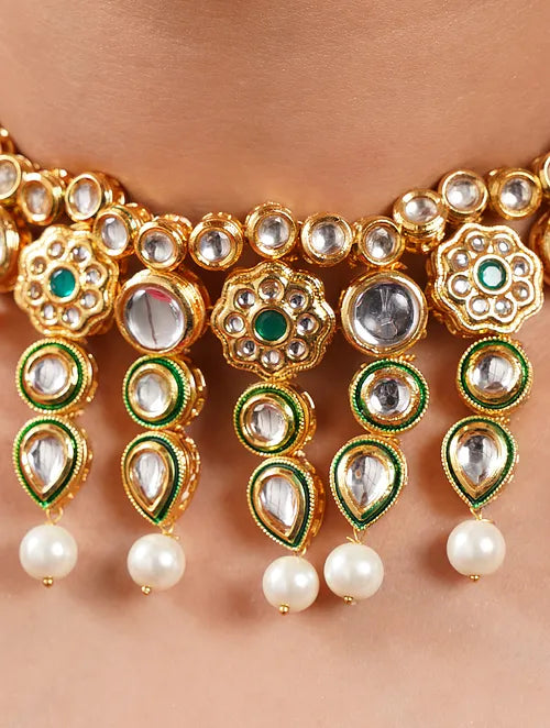 Elegant Kundan Choker with Earrings