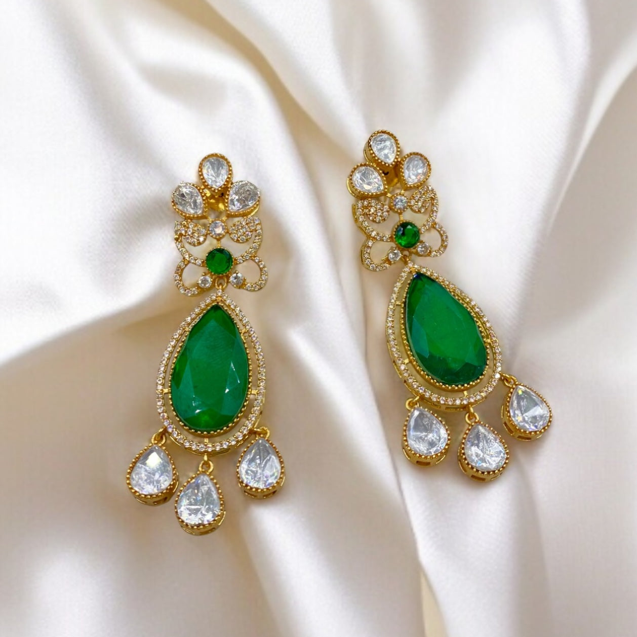 Irya – Polki & Emerald Earrings