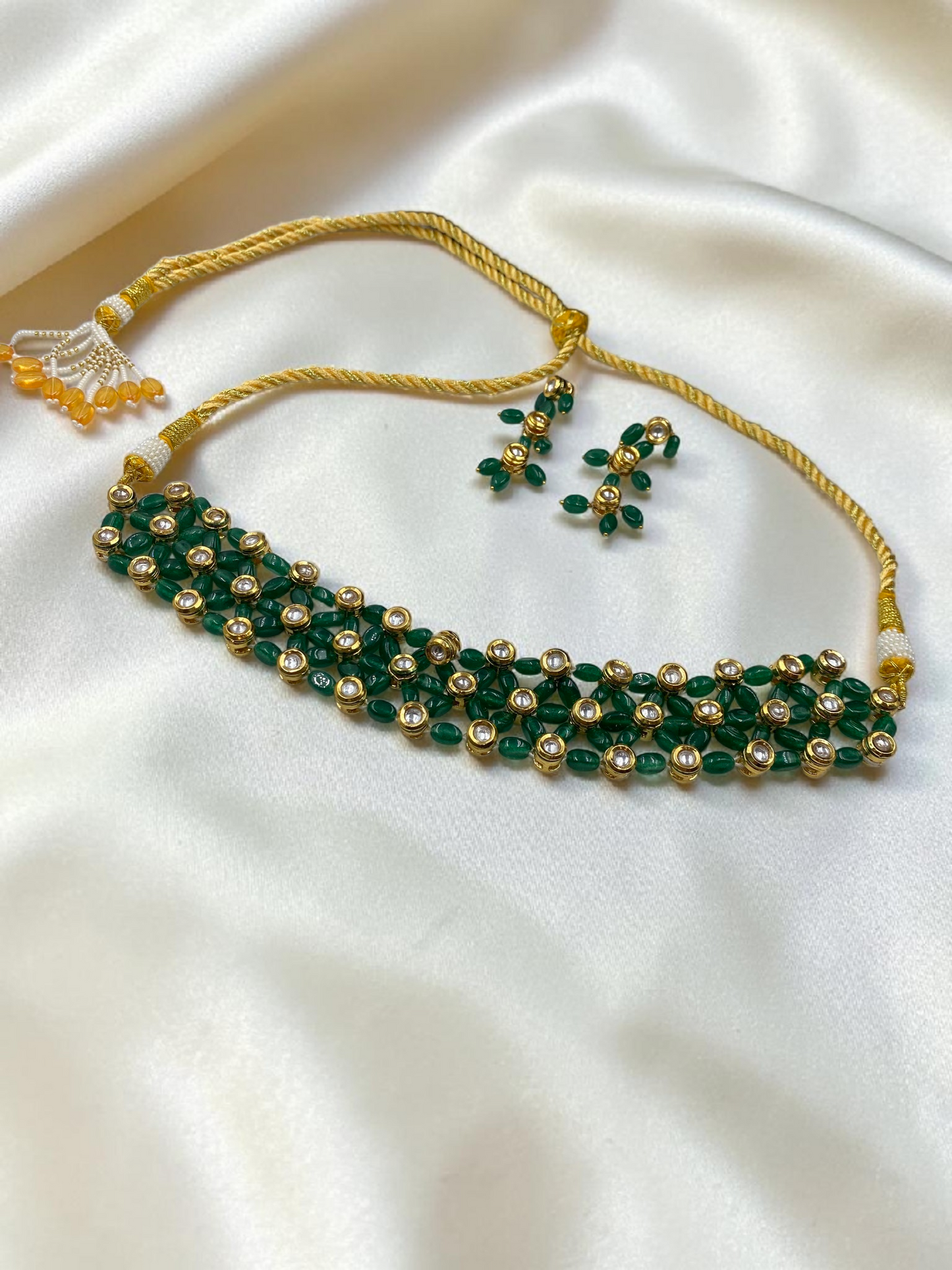 GREEN QUARTZ & KUNDAN CHOKER WITH EARRINGS