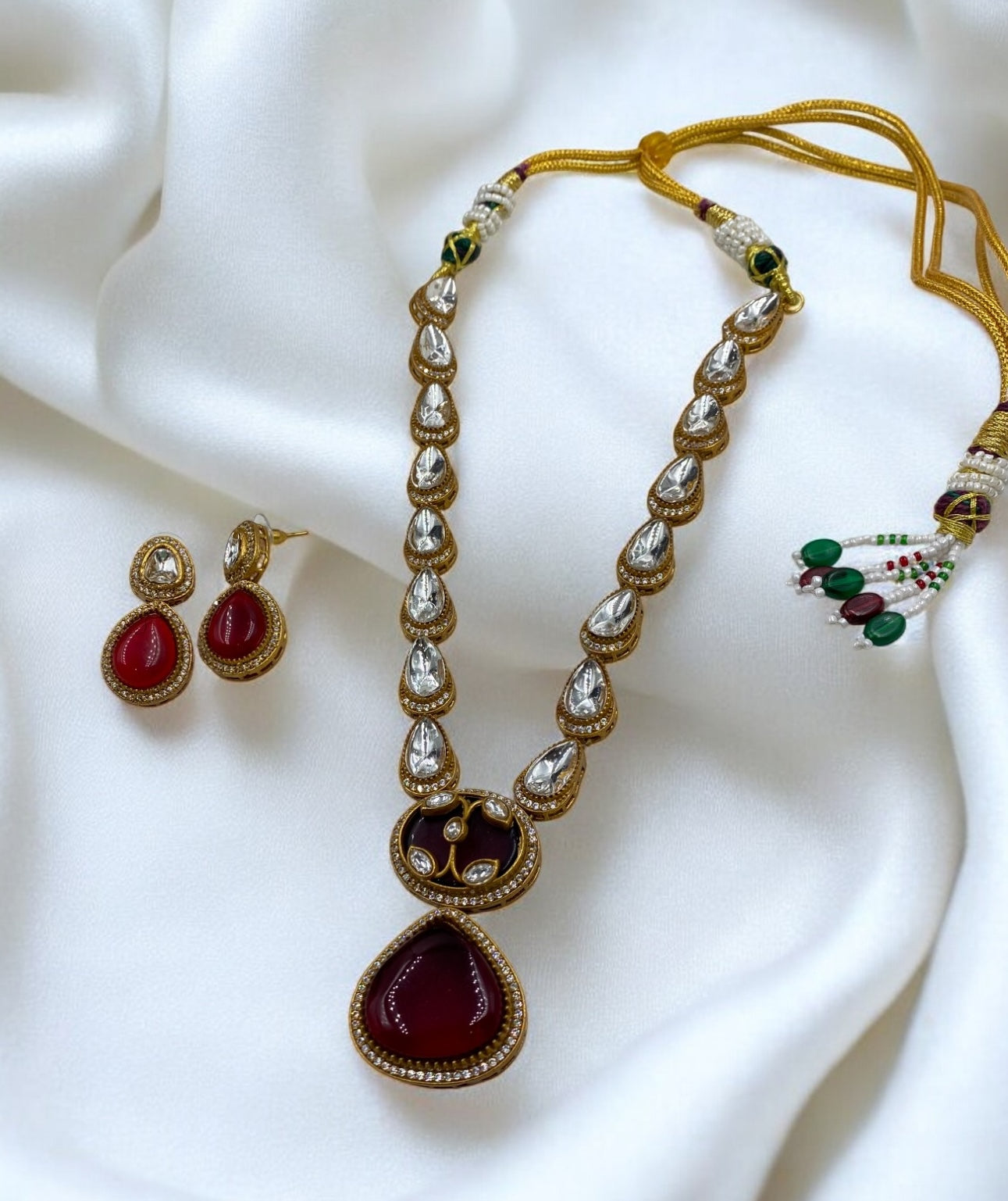 Mehr-un-Nisa - Traditional Red Long Polki Heirloom Set With Earrings