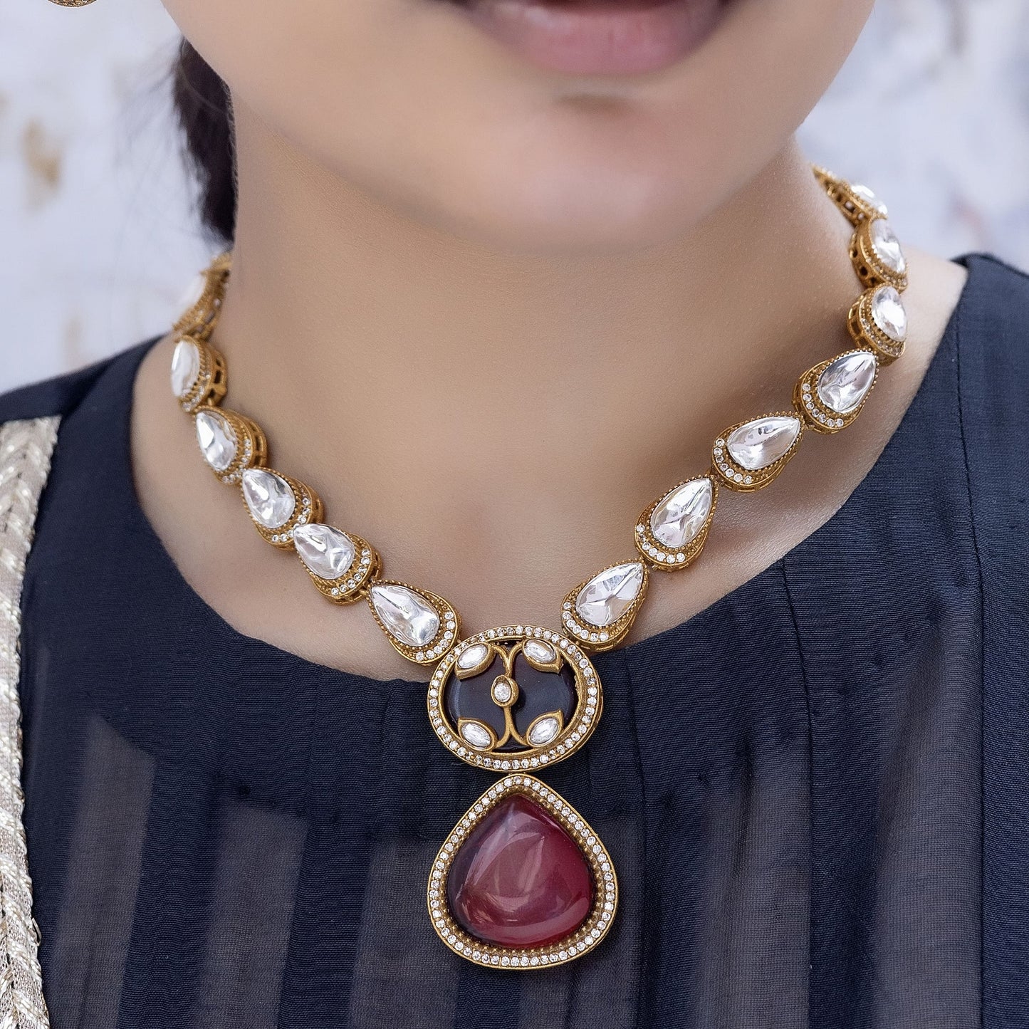 Mehr-un-Nisa - Traditional Red Long Polki Heirloom Set With Earrings