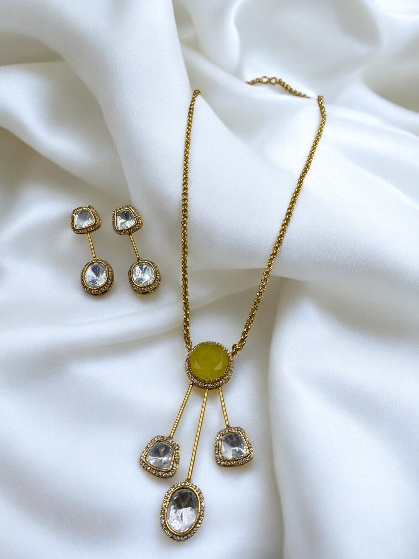 Swarna - Yellow Stone Chain Pendant Set with Earrings