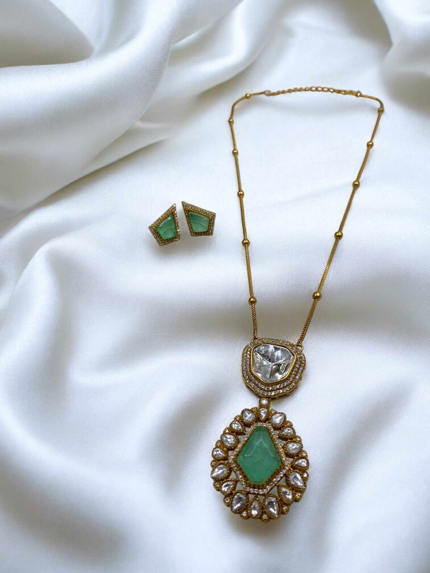 Ratna - Polki Pendant Grace Set With Earrings