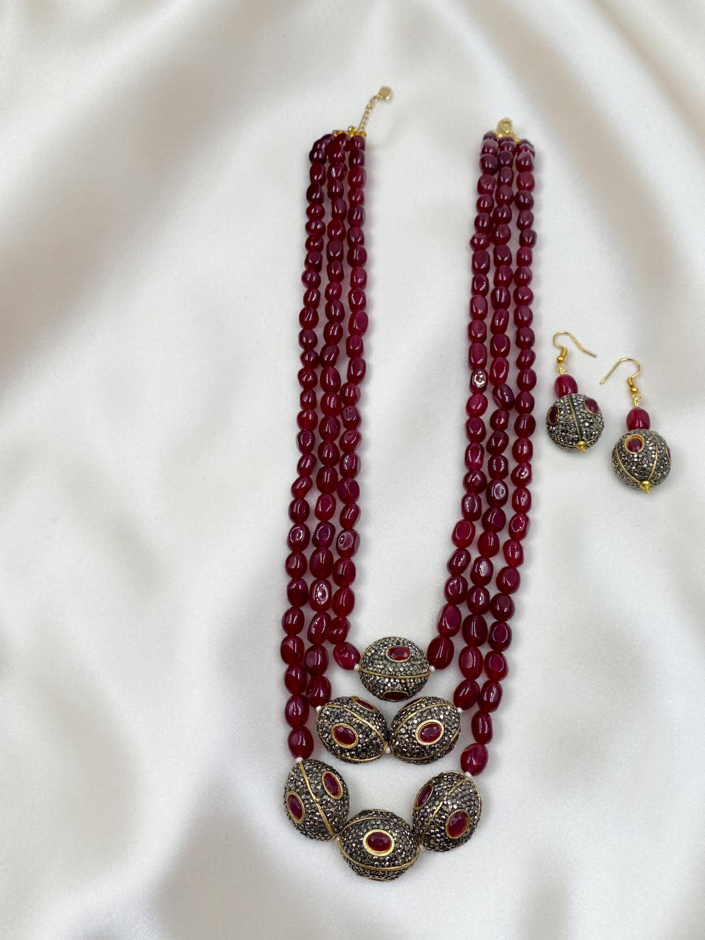 TRIPLE LINE RED QUARTZ & CRYTAL BALLS LONG NECKLACE WITH EARRINGS