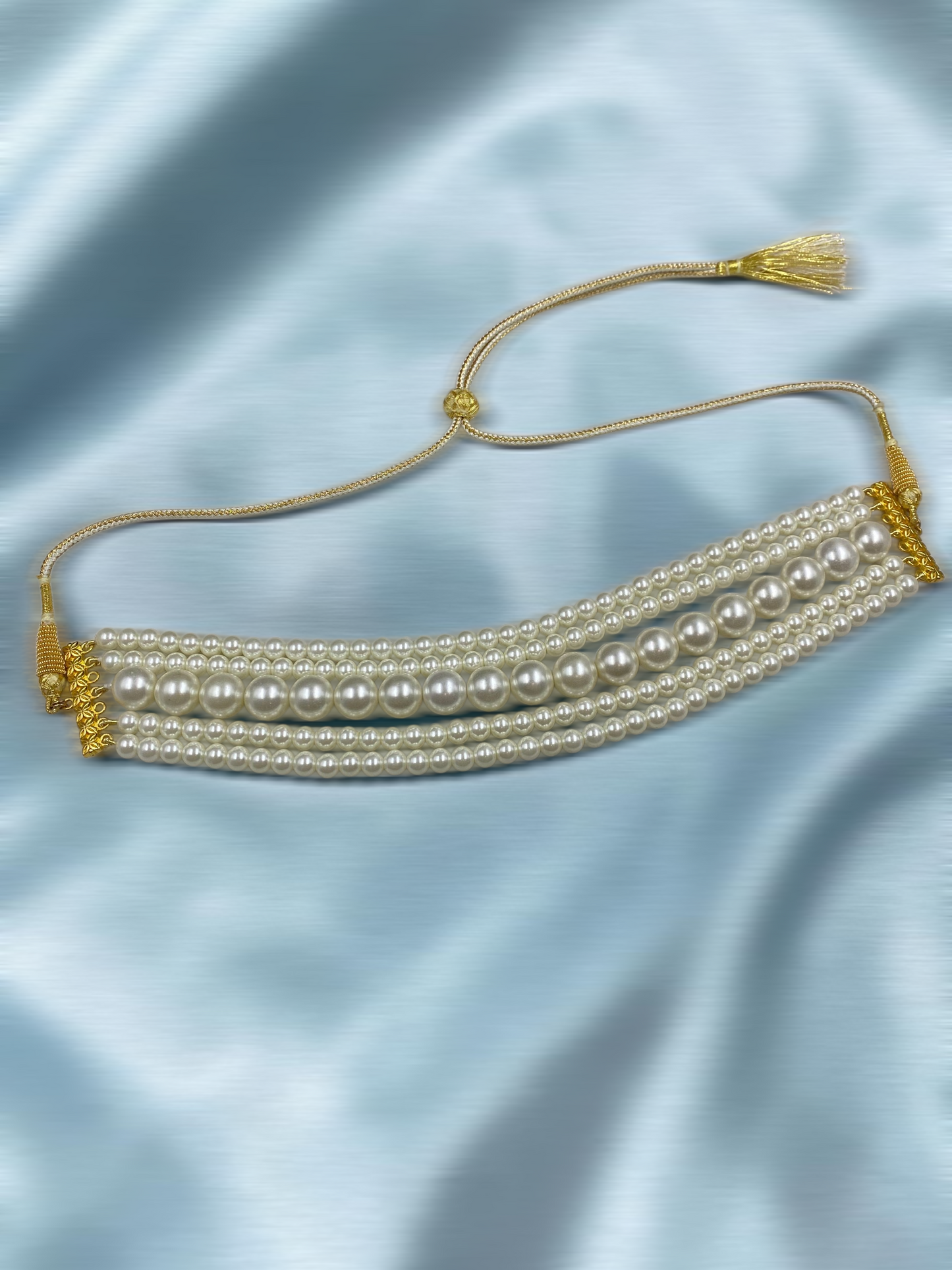 WHITE SHELL PEARL CHOKER