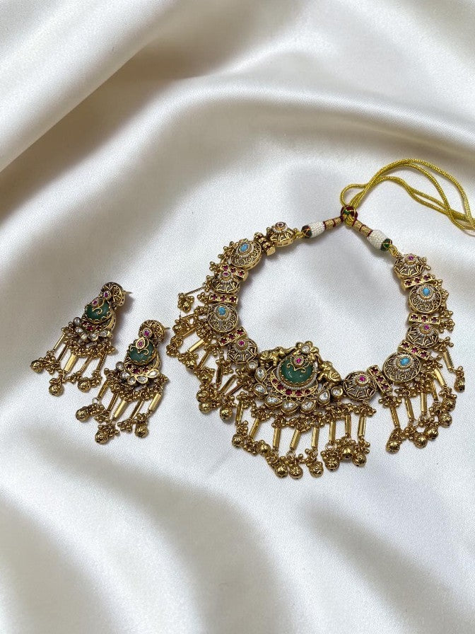TEMPLE SHORT NECKLACE WITH EARRINGS