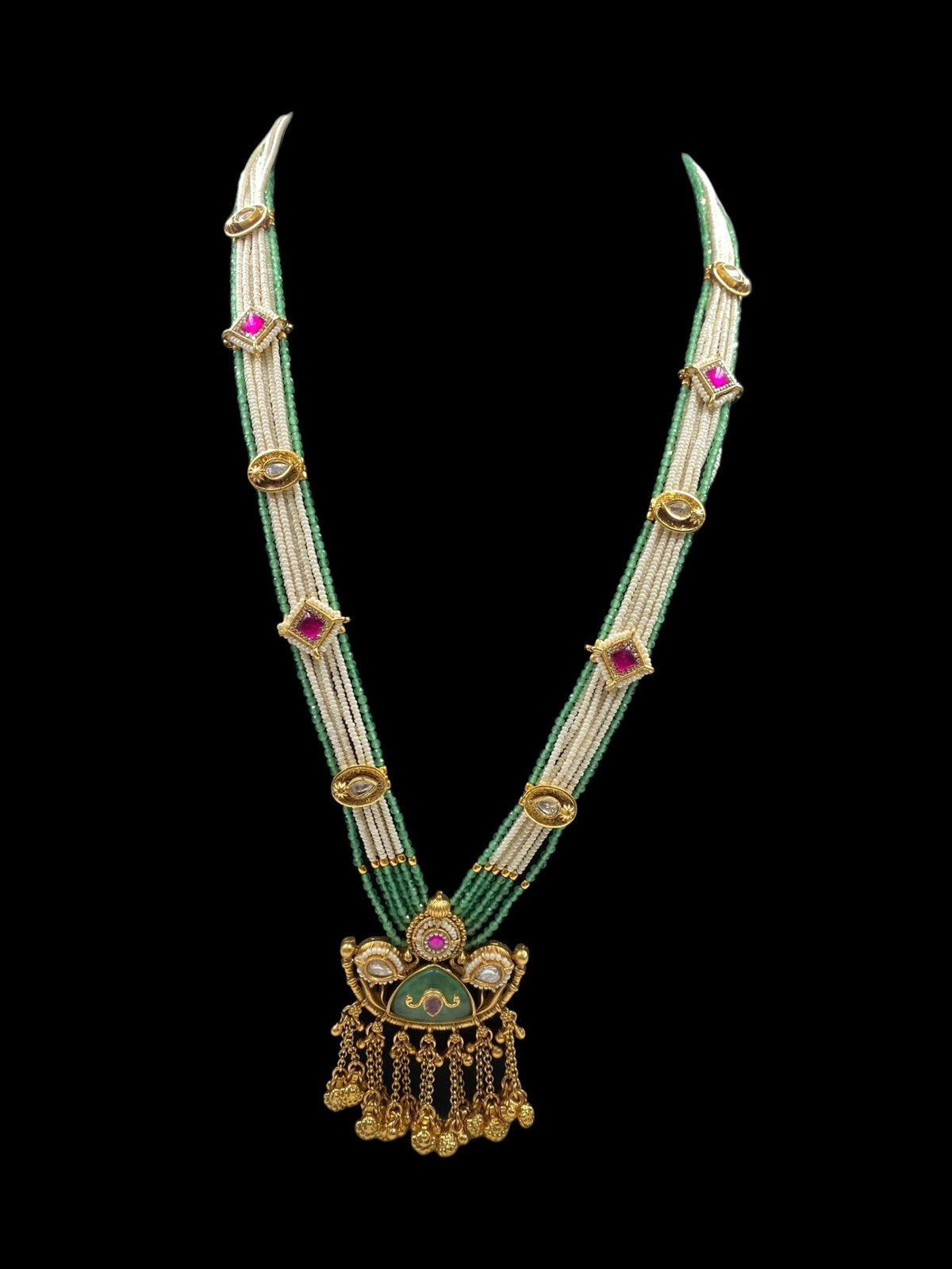 TEMPLE MINT GREEN & PEARL LONG NECKLACE WITH EARRINGS