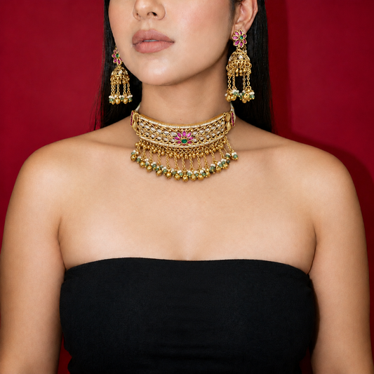 TEMPLE CHOKER NECKLACE WITH EARRINGS