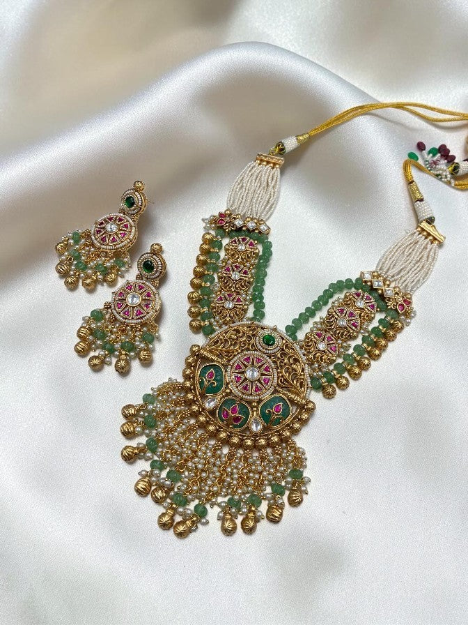 TEMPLE LONG MINT GREEN & PEARL NECKLACE WITH EARRINGS