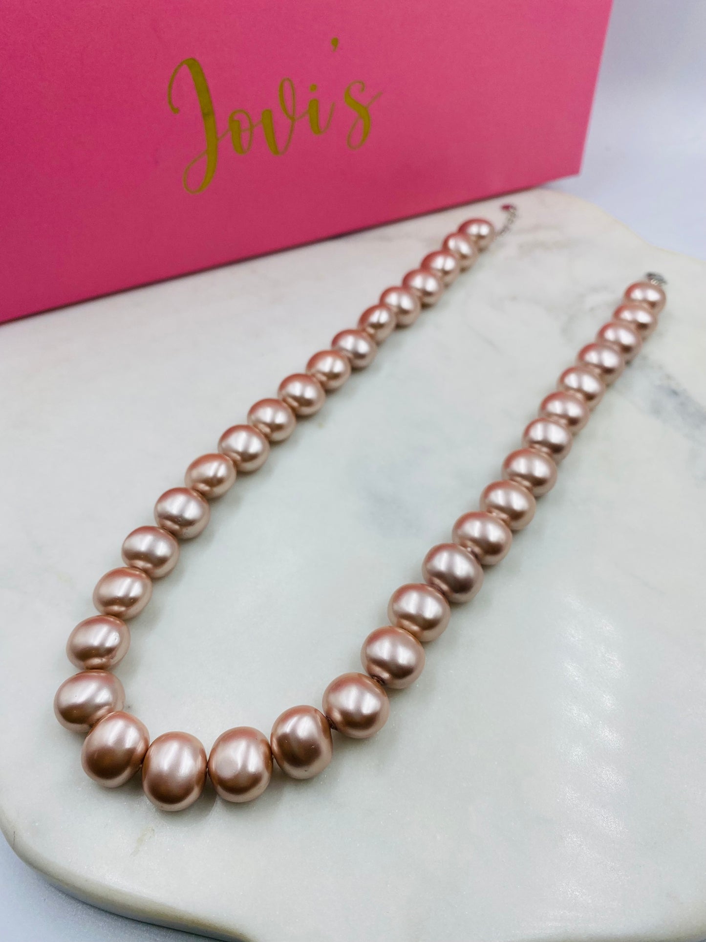 Single Line Mauve Egg Shell Pearl Necklace