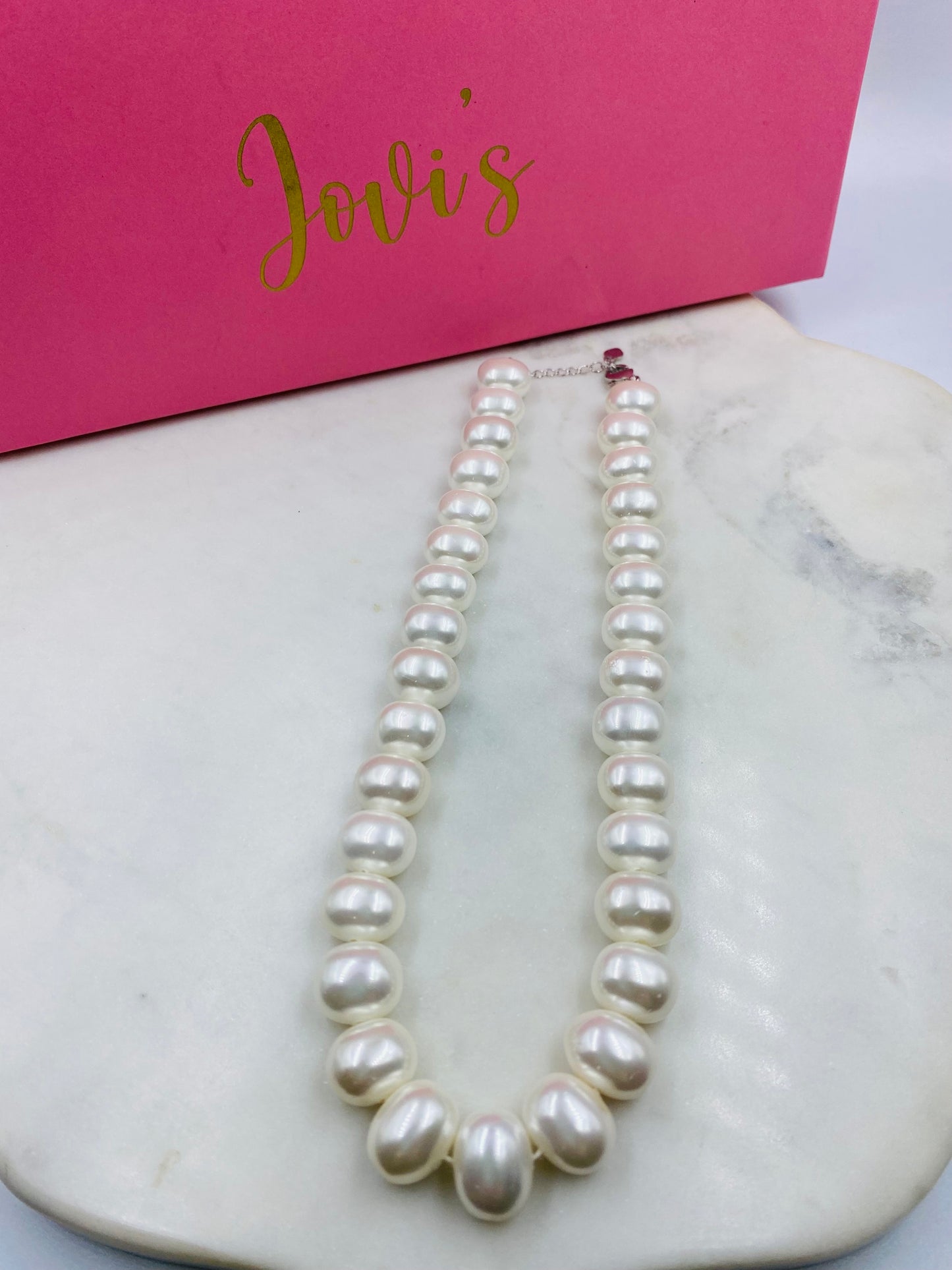 Single Line White Egg Shell Pearl Necklace