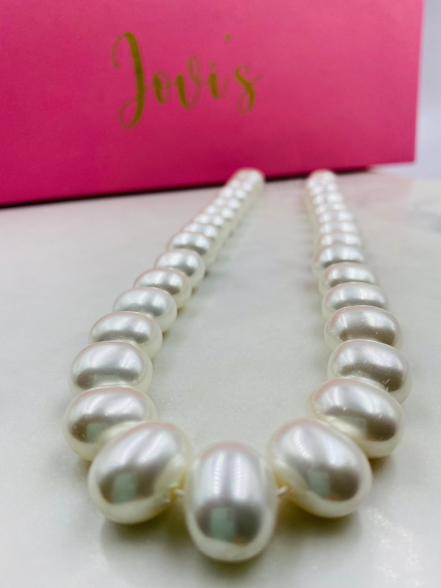 Single Line White Egg Shell Pearl Necklace