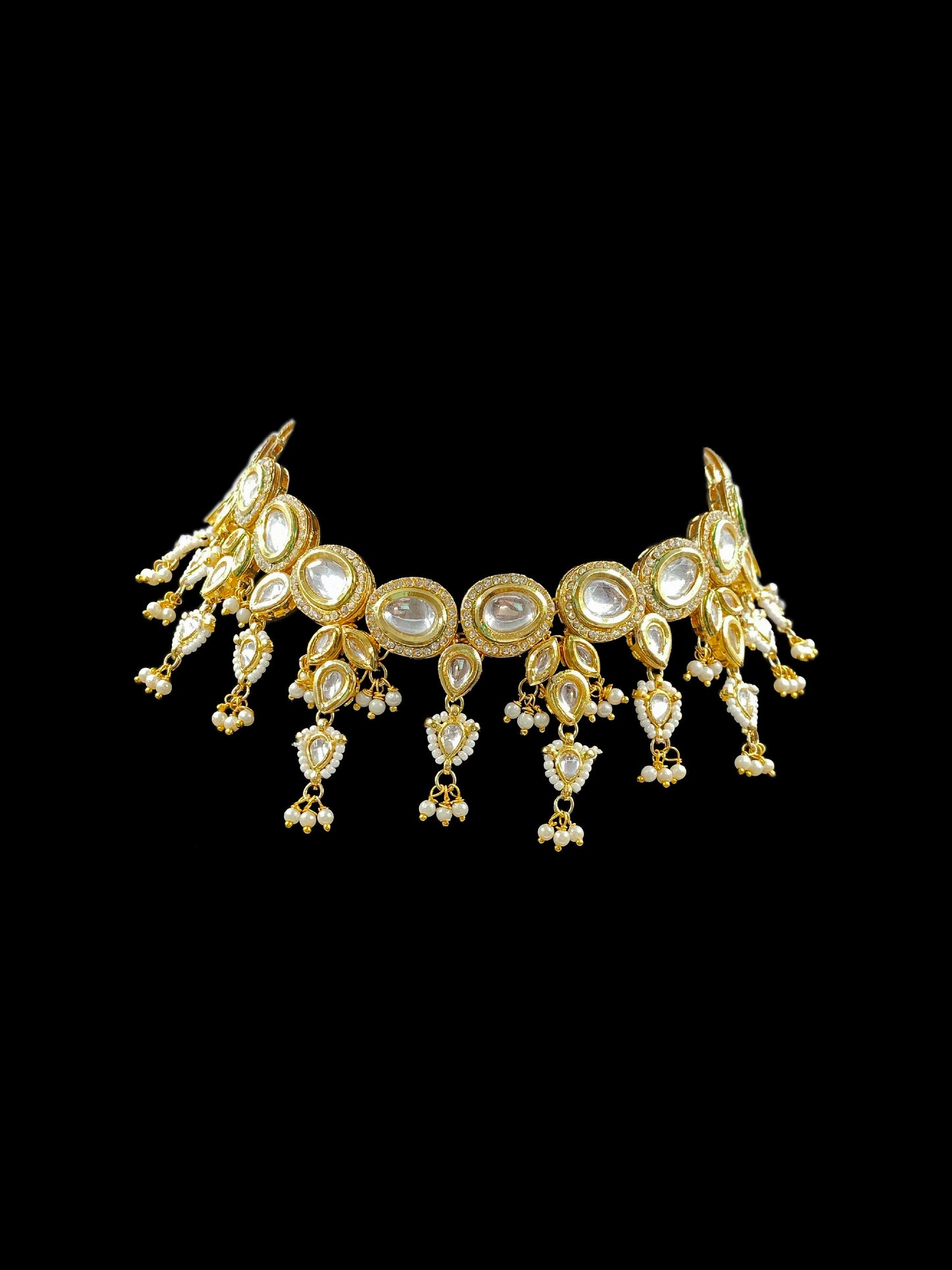 Elegant Kundan Necklace with Earrings