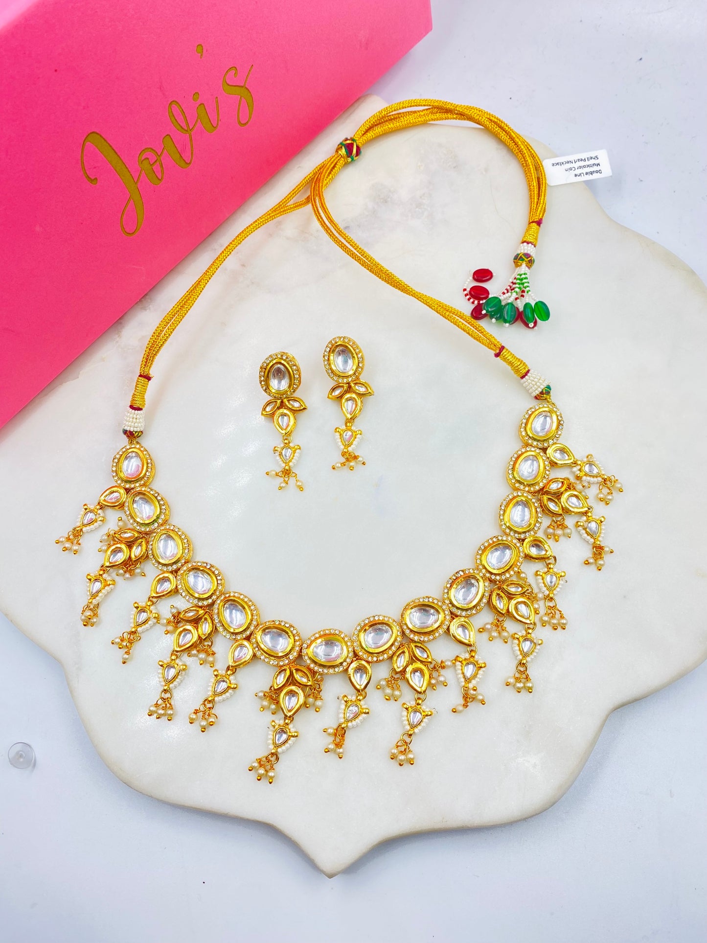 Elegant Kundan Necklace with Earrings