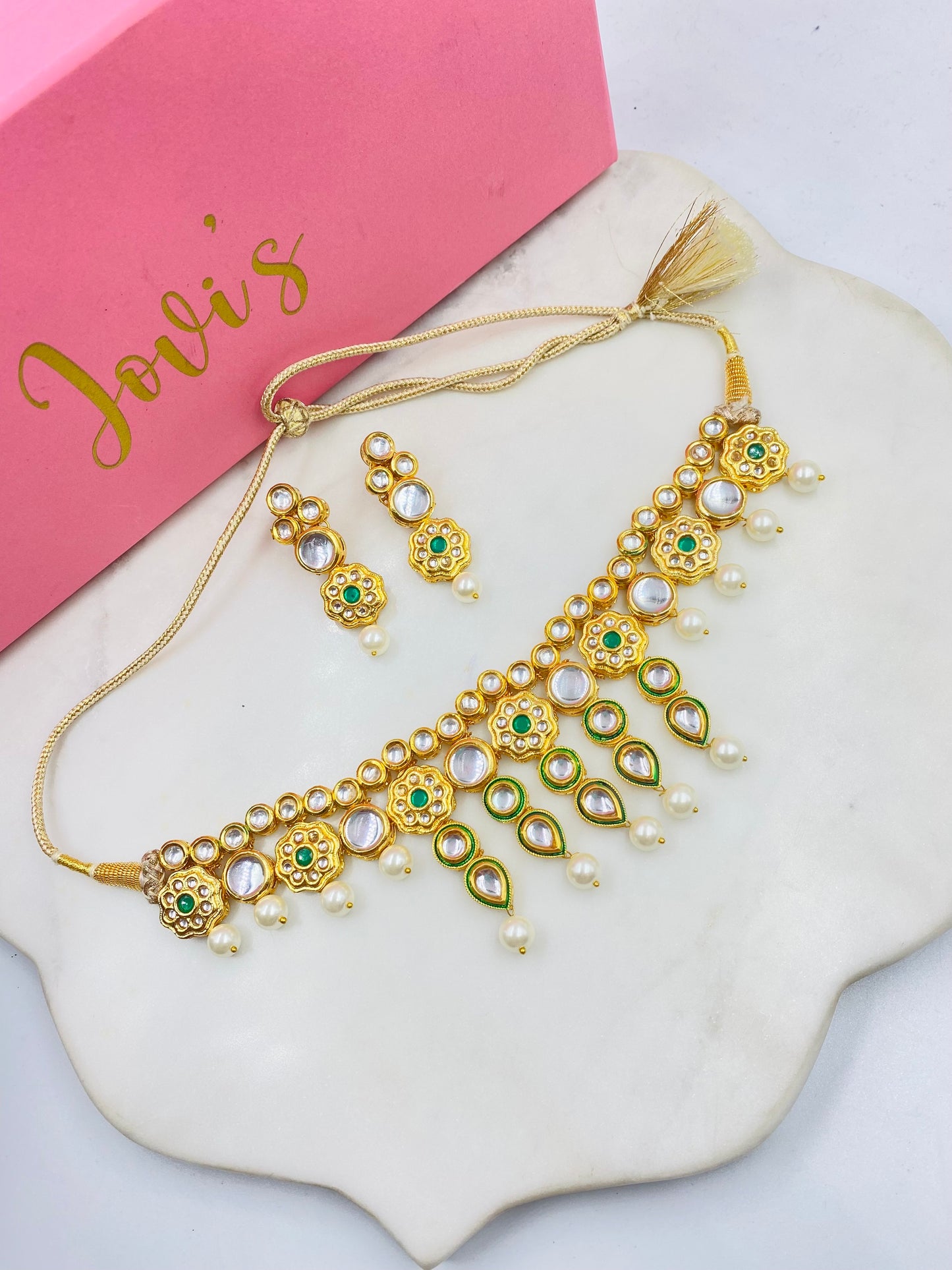 Elegant Kundan Choker with Earrings