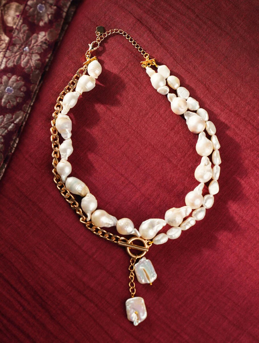 FRESHWATER PEARLS KNOT NECKLACE