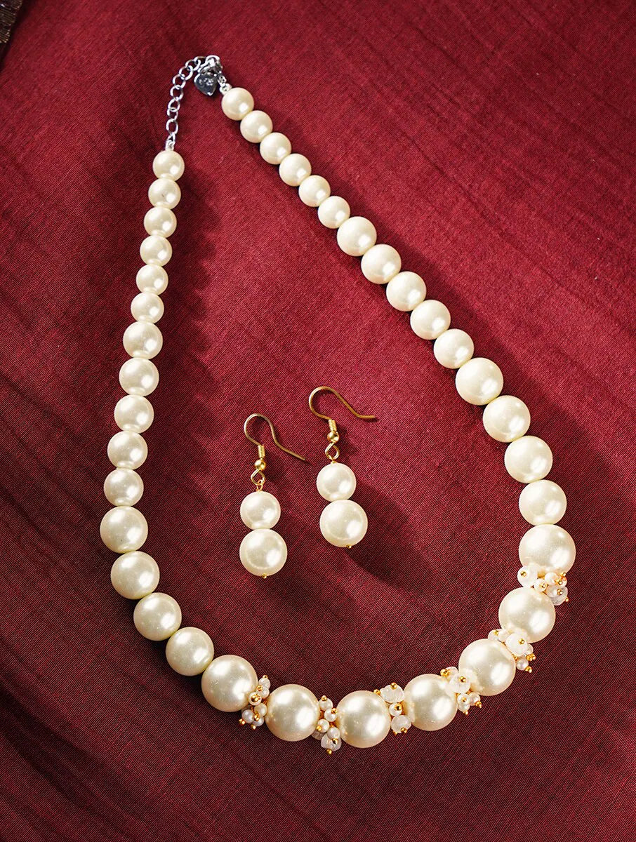 SHELL PEARLS SINGLE LINE NECKLACE WITH EARRINGS