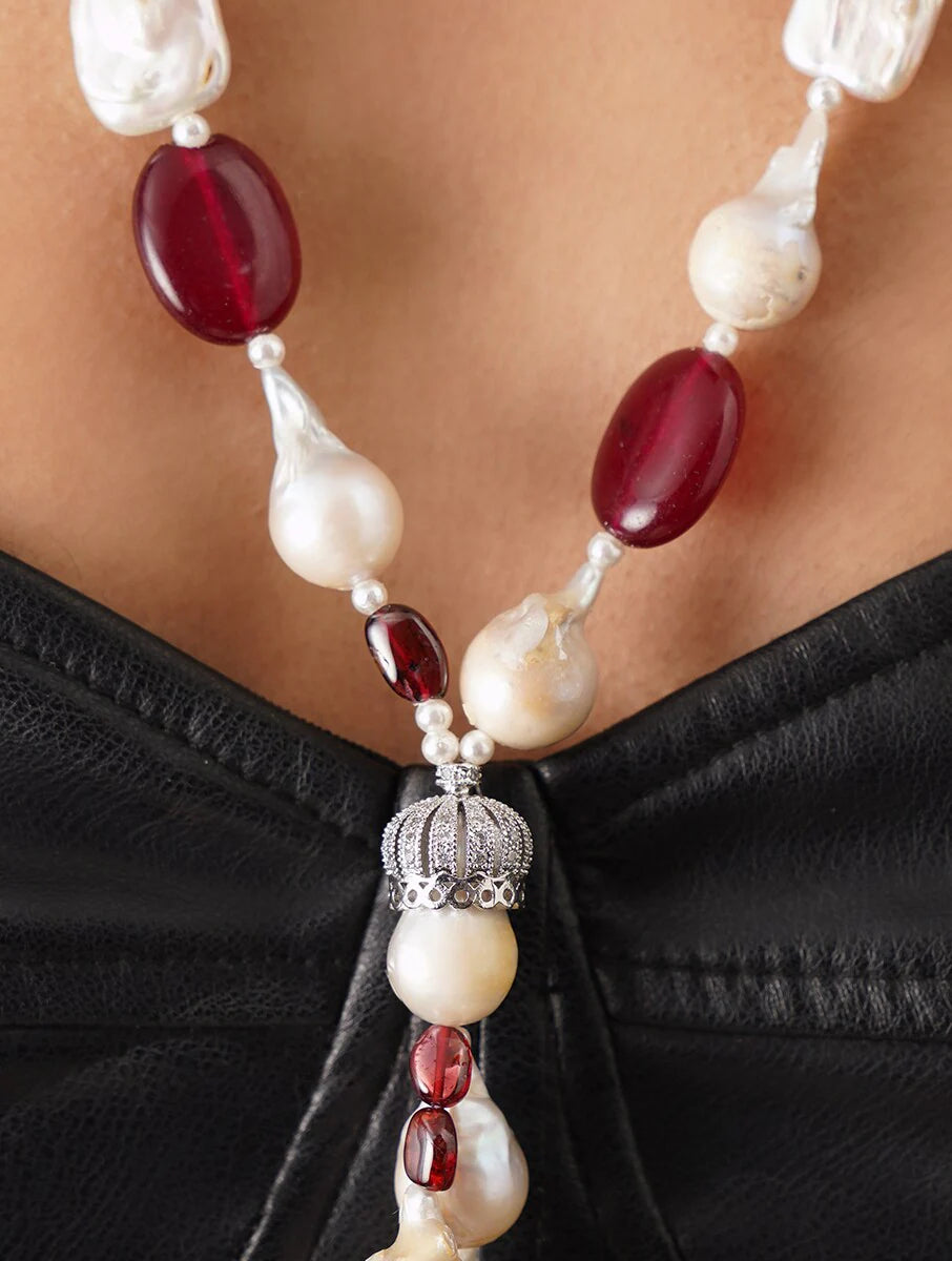 FRESHWATER PEARL AND RED QUARTZ NECKLACE