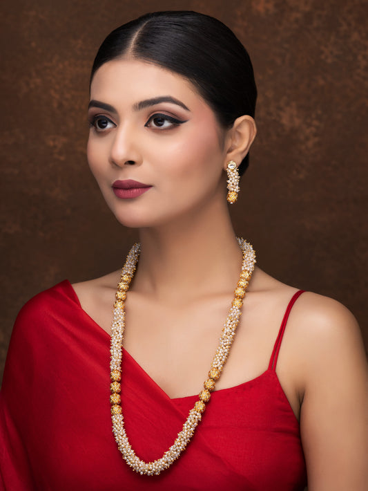 TRADITIONAL PEARL SINGLE LINE NECKLACE WITH EARRINGS