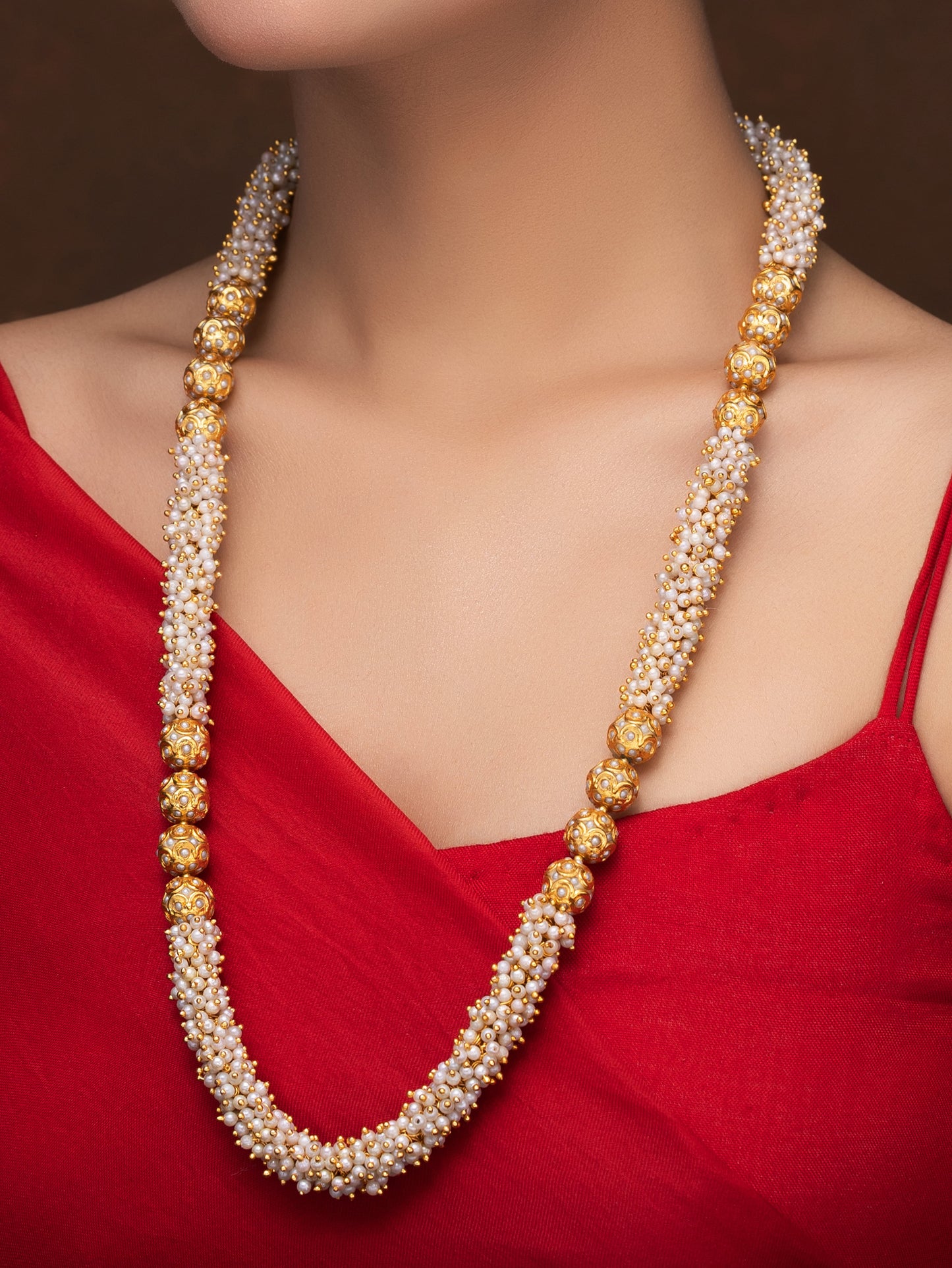 TRADITIONAL PEARL SINGLE LINE NECKLACE WITH EARRINGS