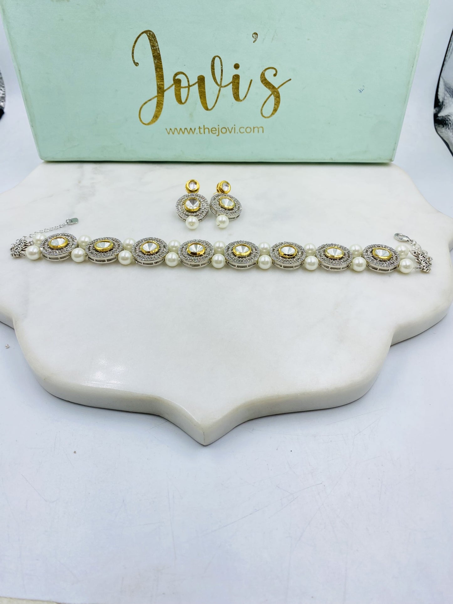 POLKI AND PEARL CHOKER WITH EARRING