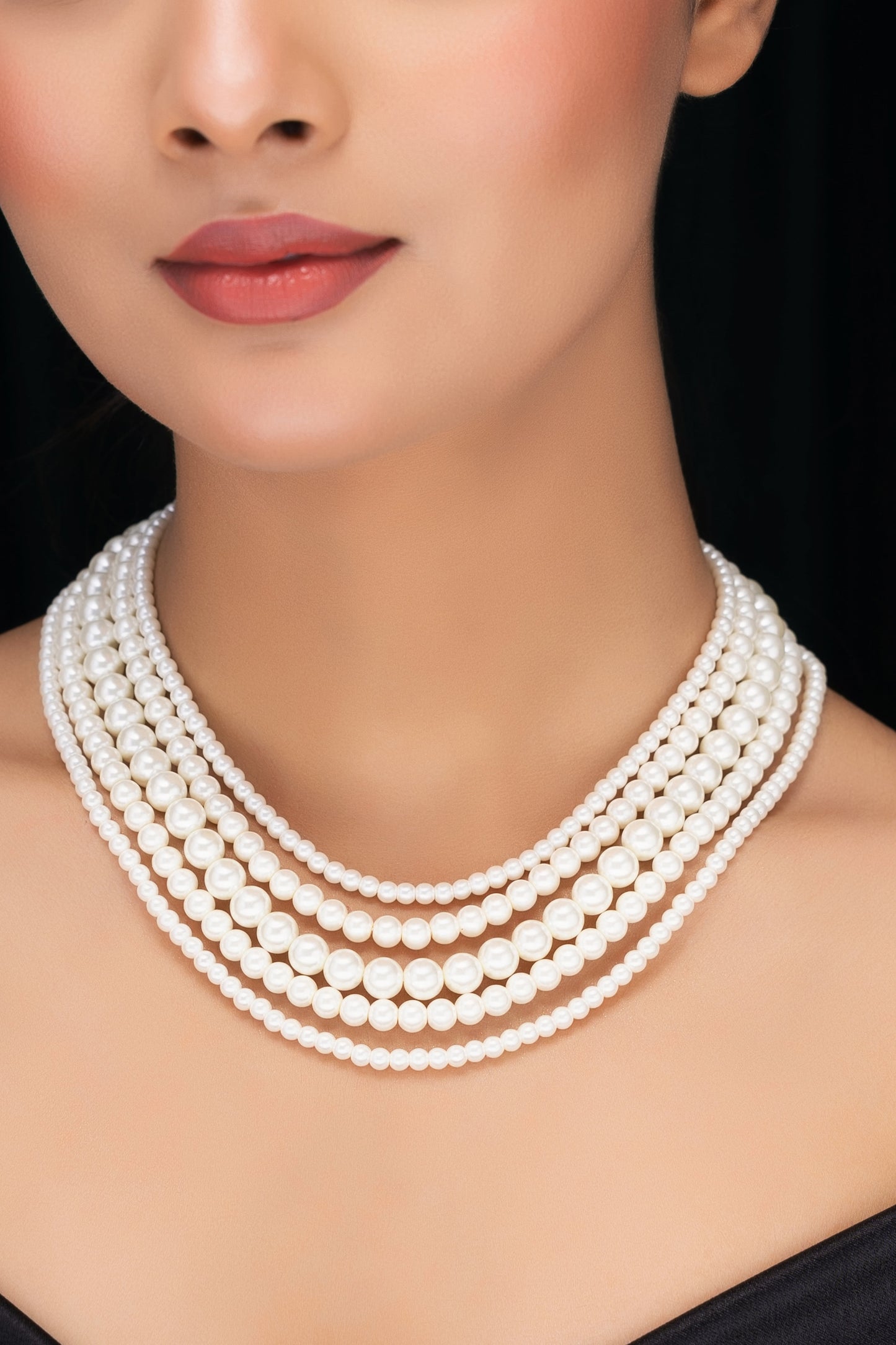 MULTILAYERED SHELL PEARL NECKLACE