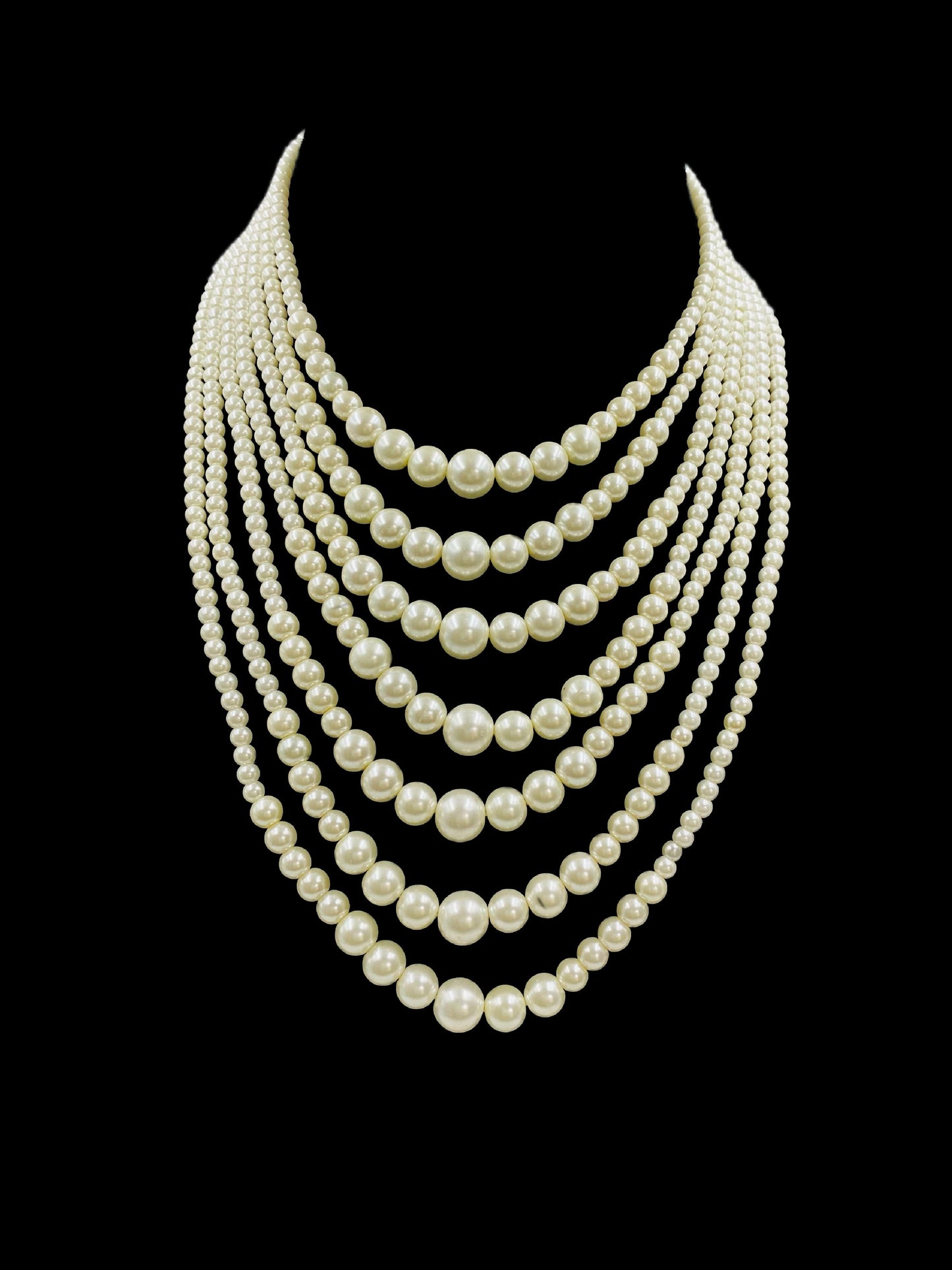 MULTILAYERED SHELL PEARL NECKLACE