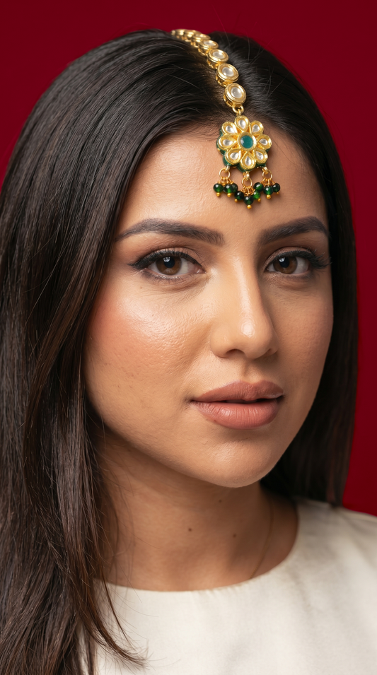 Flower Kundan Mangtika With Green Drop