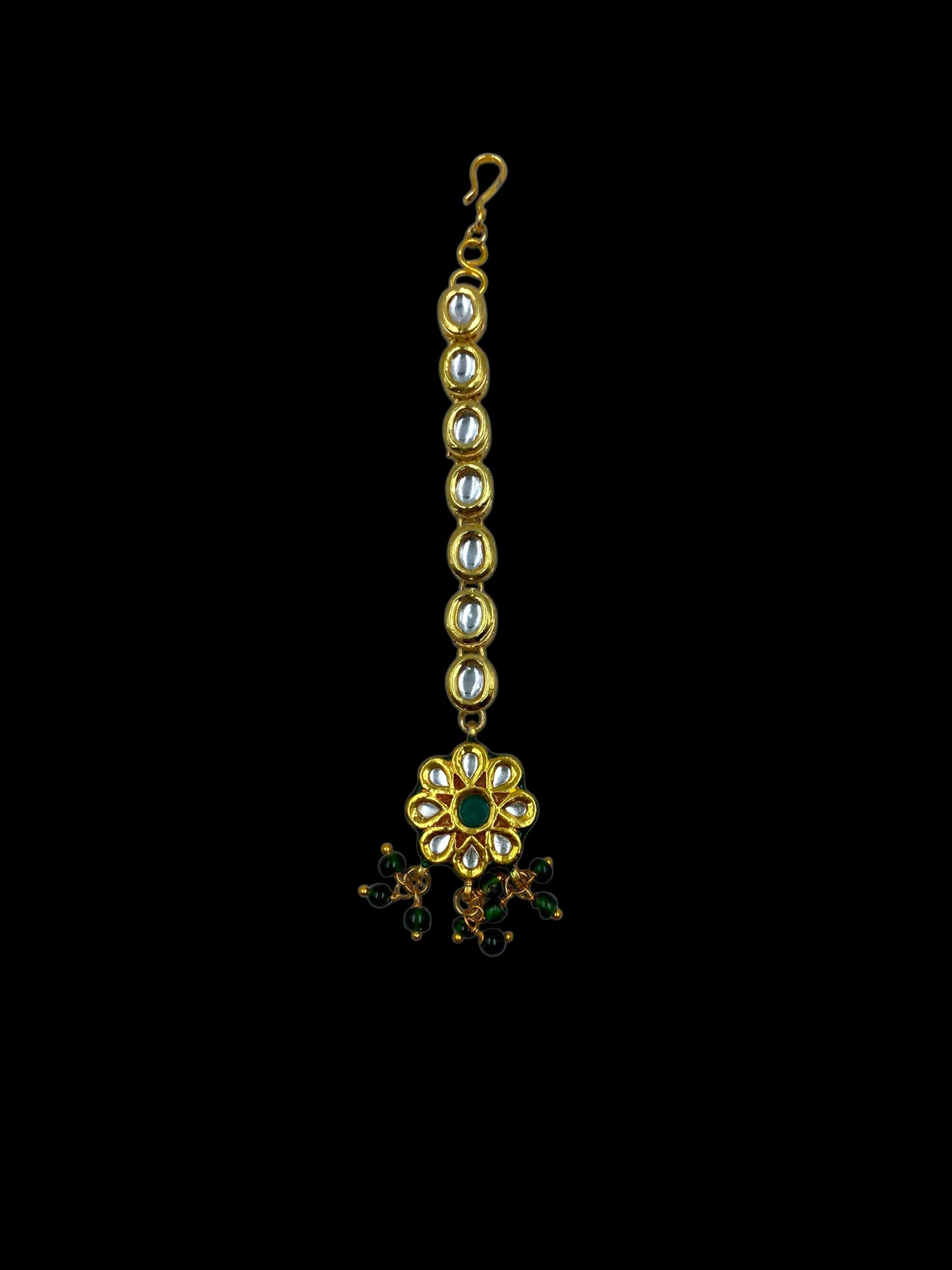 Flower Kundan Mangtika With Green Drop