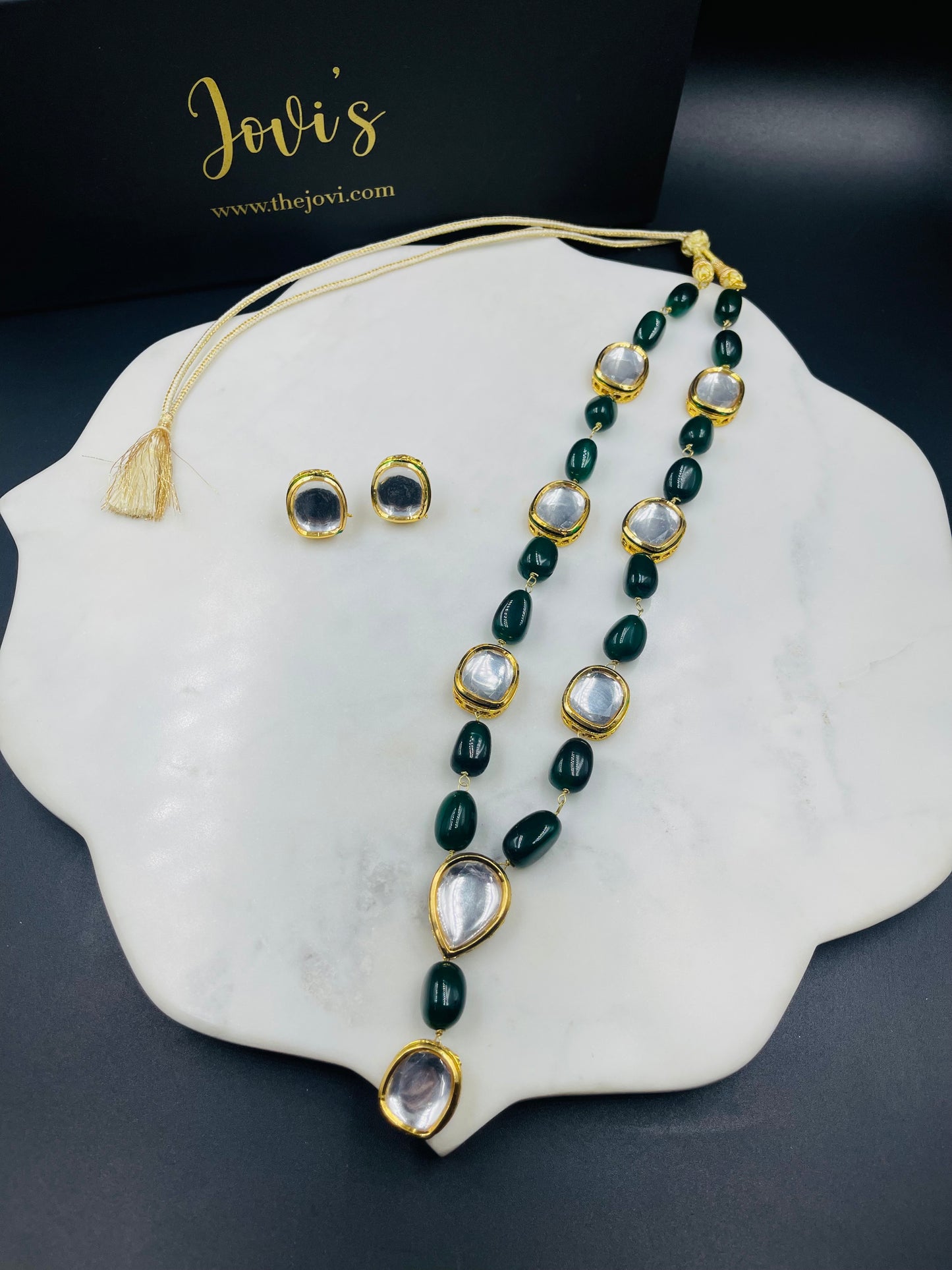 Single Line Kundan and Green Quartz Necklace