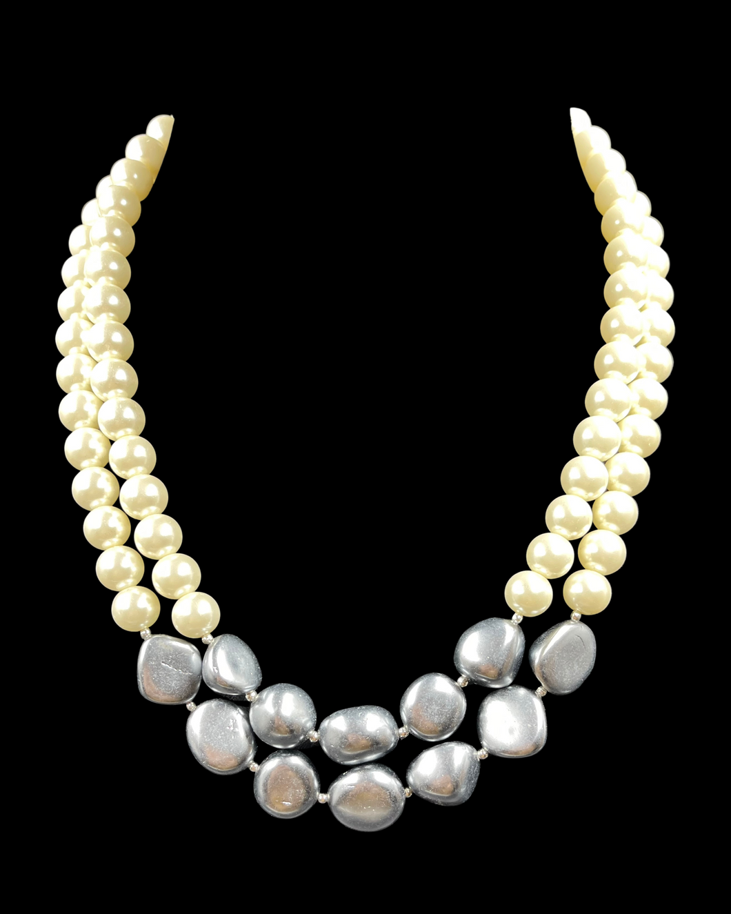 Coin Shaped Shell Pearl Necklace With Earrings