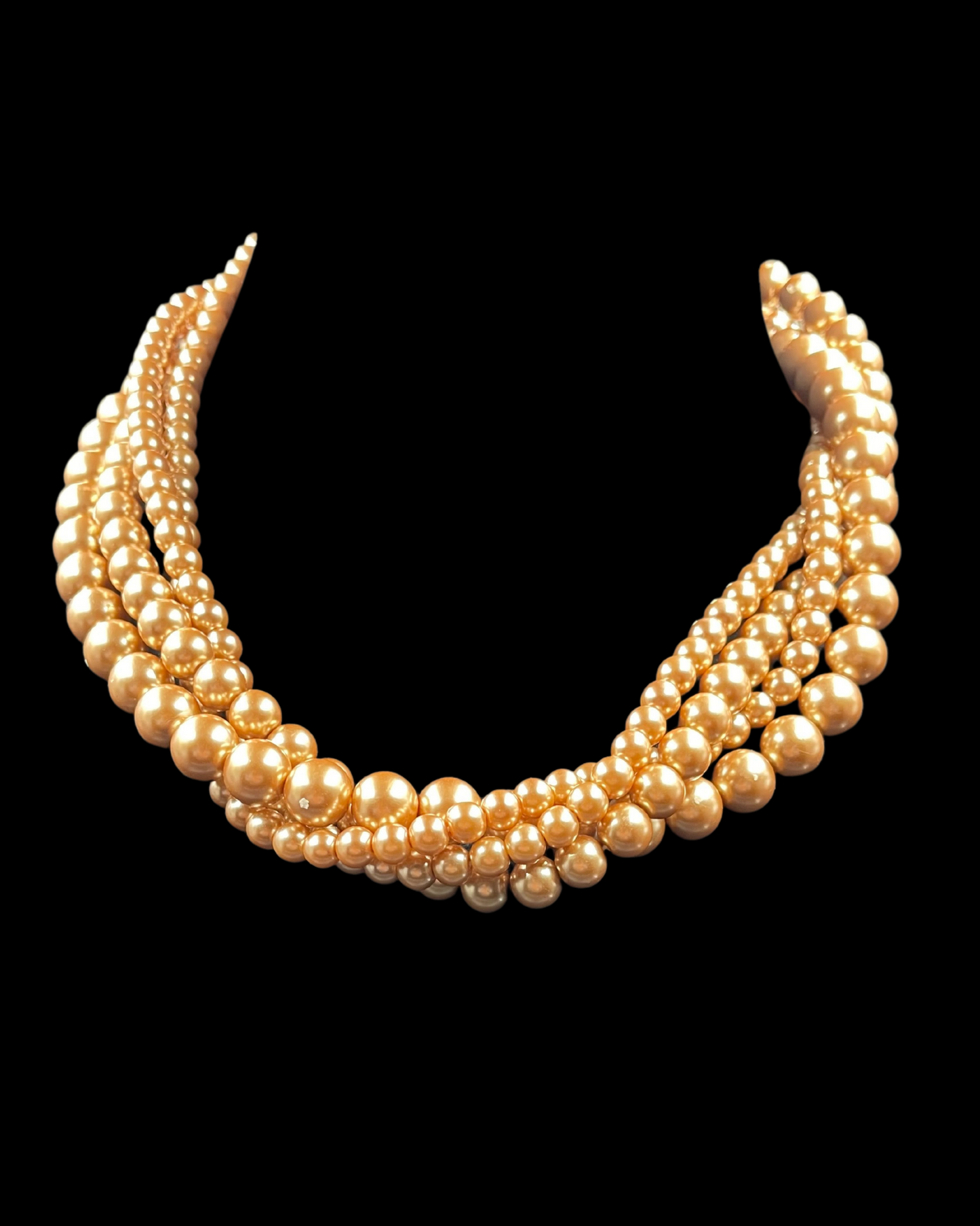 Twisted Shell Pearls Necklace