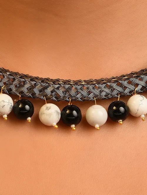 Silver Tone Handcrafted Hasli Necklace with Agate and Onyx