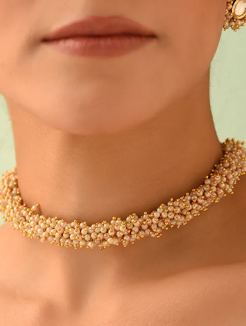 Classic Pearl Choker