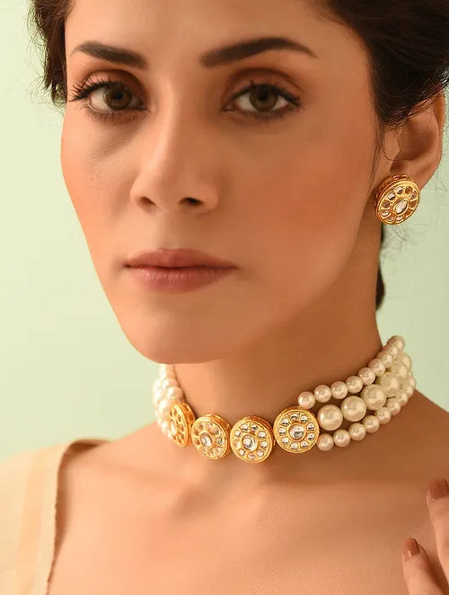 Traditional Kundan and Pearl Choker with Earrings