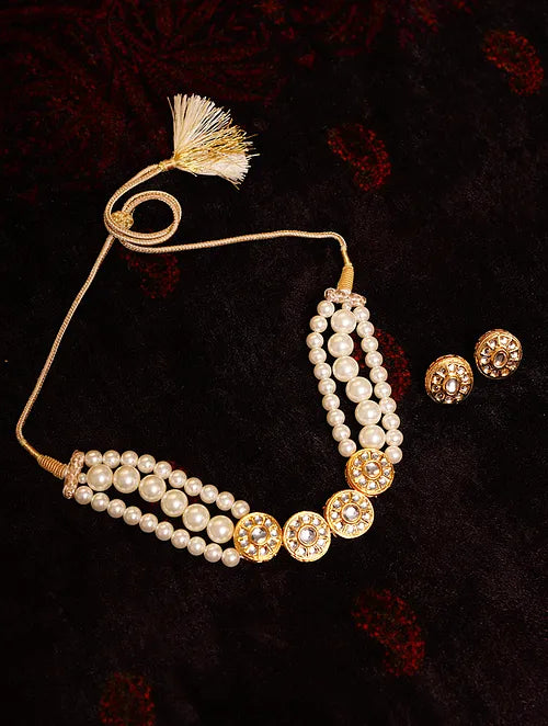 Traditional Kundan and Pearl Choker with Earrings