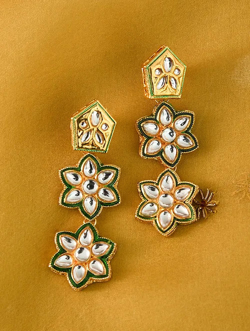 Statement Short Kundan Flower Necklace with Earrings