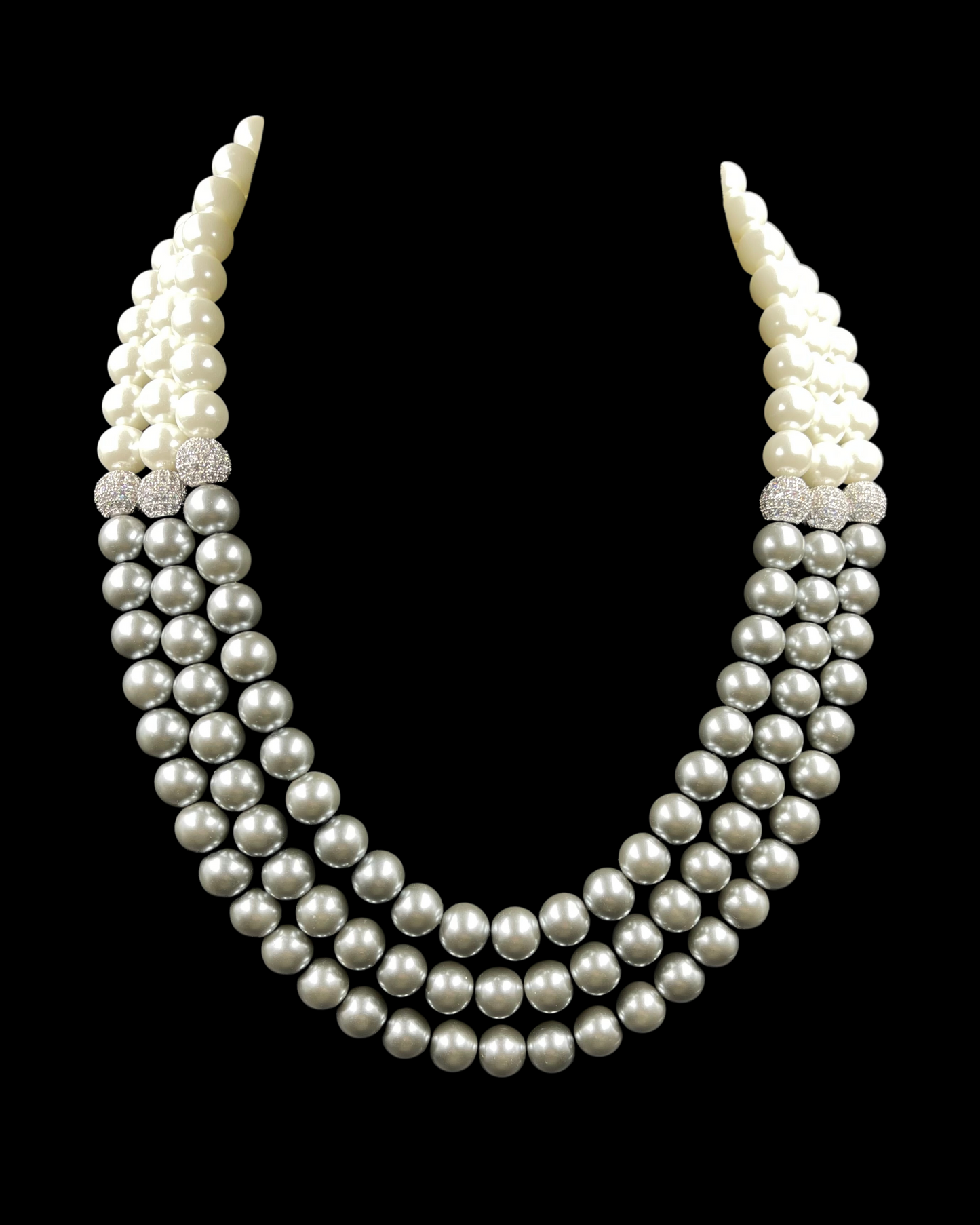 Triple Line Shell Pearl Necklace with Crystal Accessories