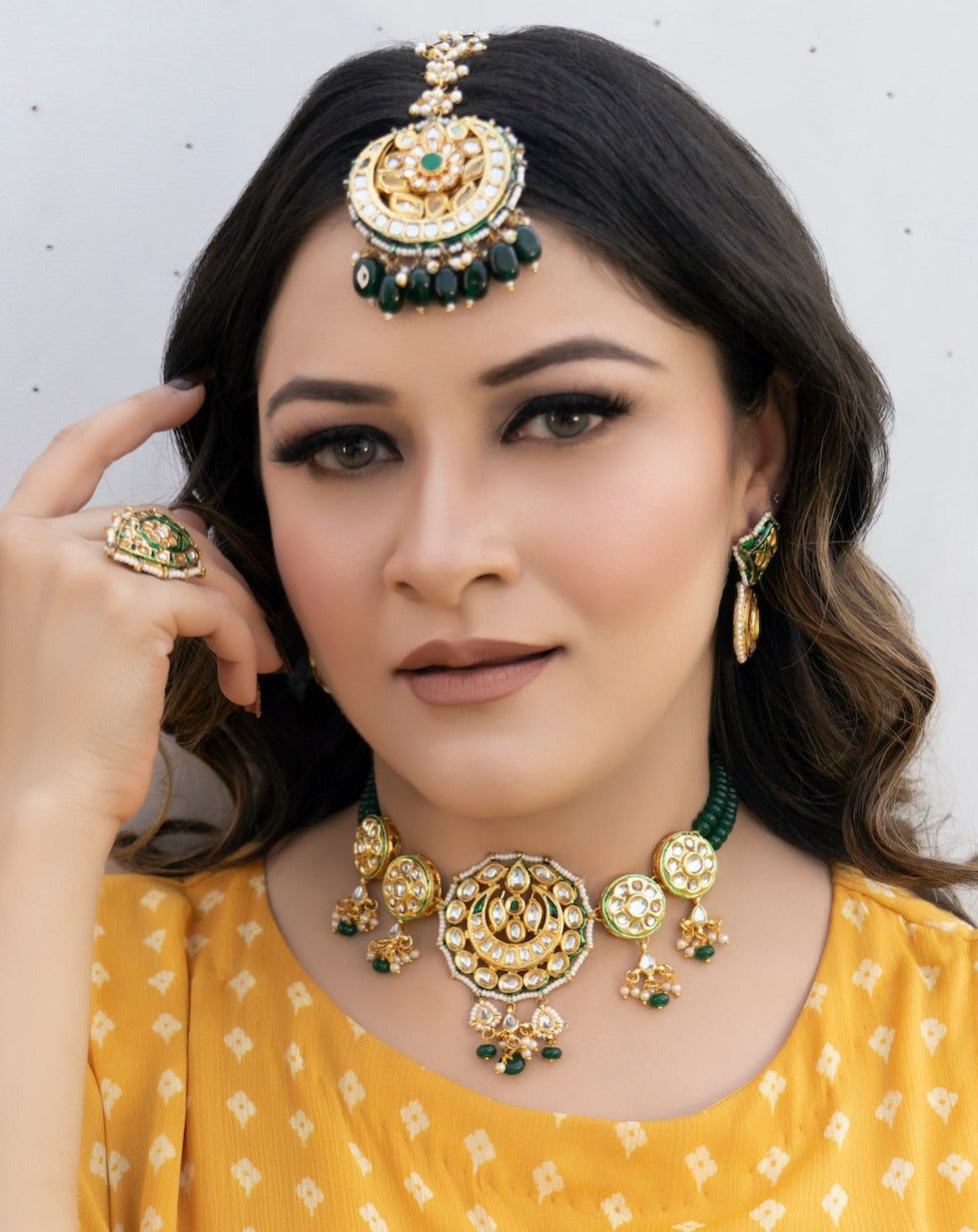 Green Kundan and Pearl Choker with Earrings