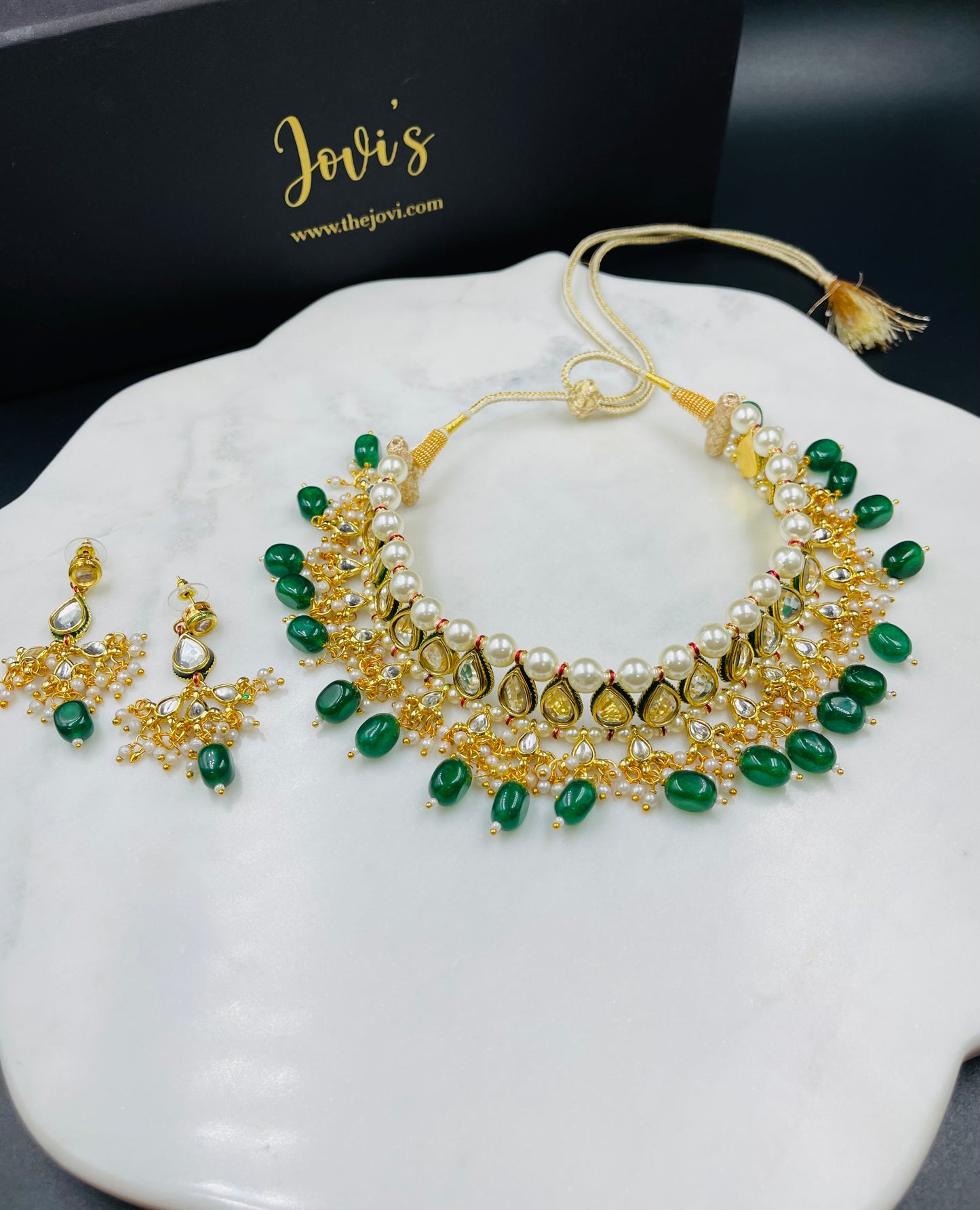 Green Quartz and Kundan Necklace with Earrings