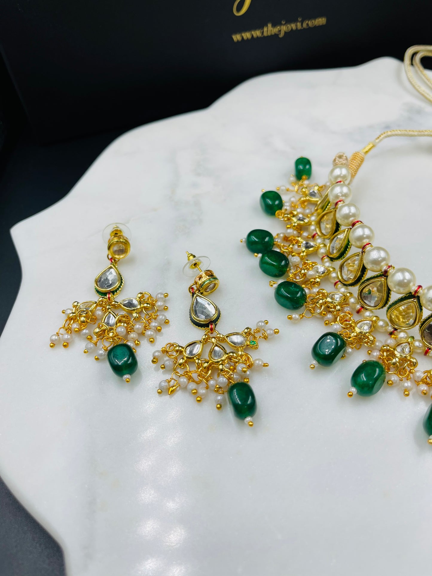 Green Quartz and Kundan Necklace with Earrings