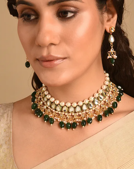 Green Quartz and Kundan Necklace with Earrings